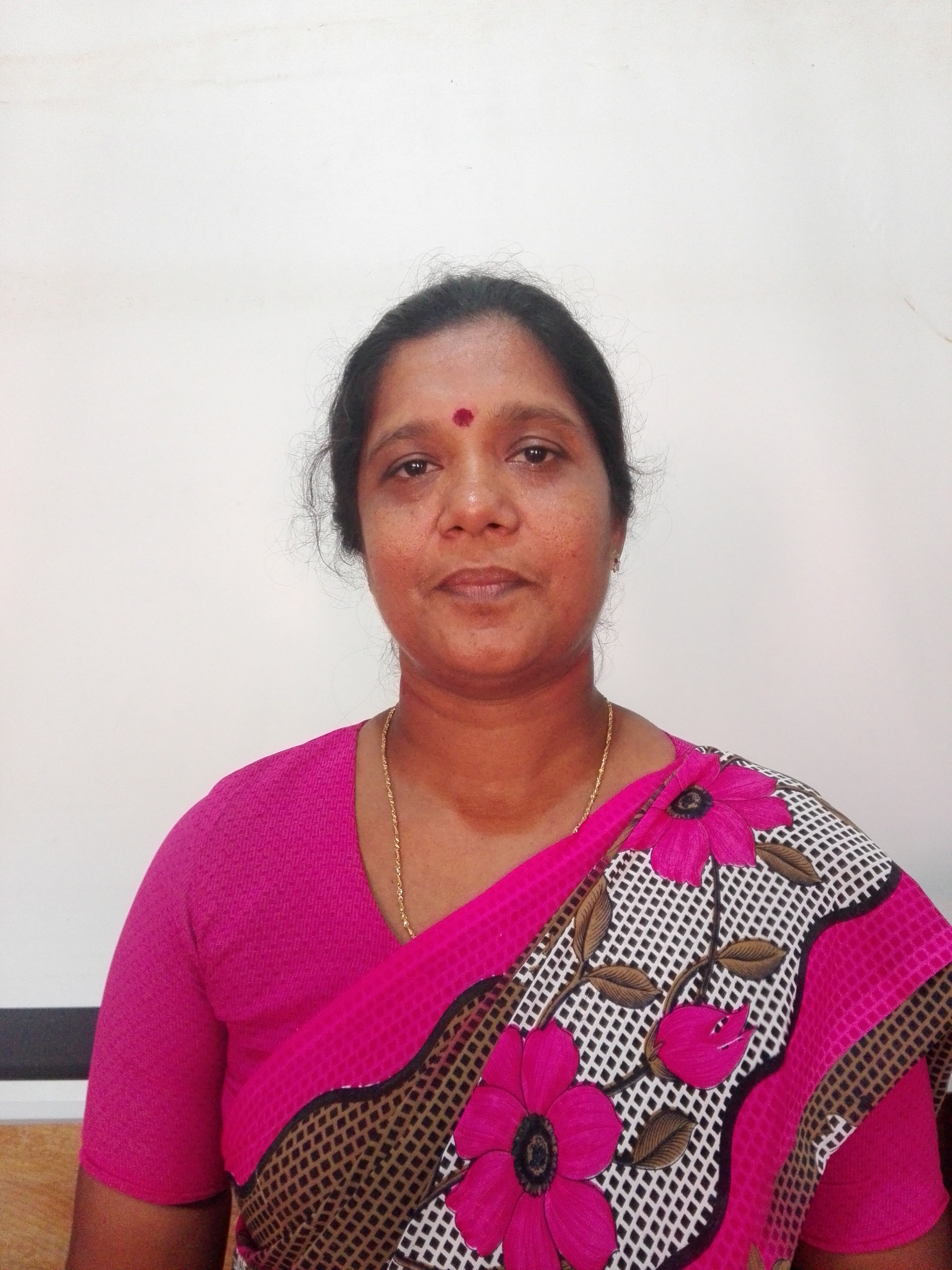 Ms.M.Raveeswaran : Senior Lecturer Gr II